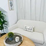 Stylish Cozy One Bedroom Studio With Free Parking