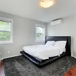 Modern Home In Victoria, Bc