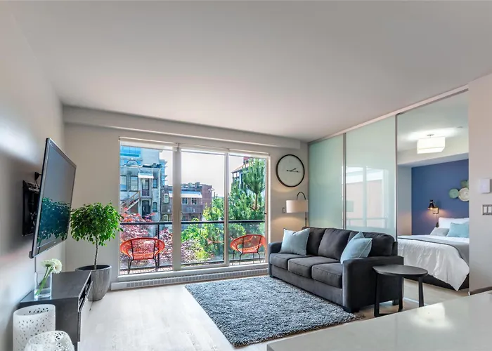 Executive Condo In Old Town