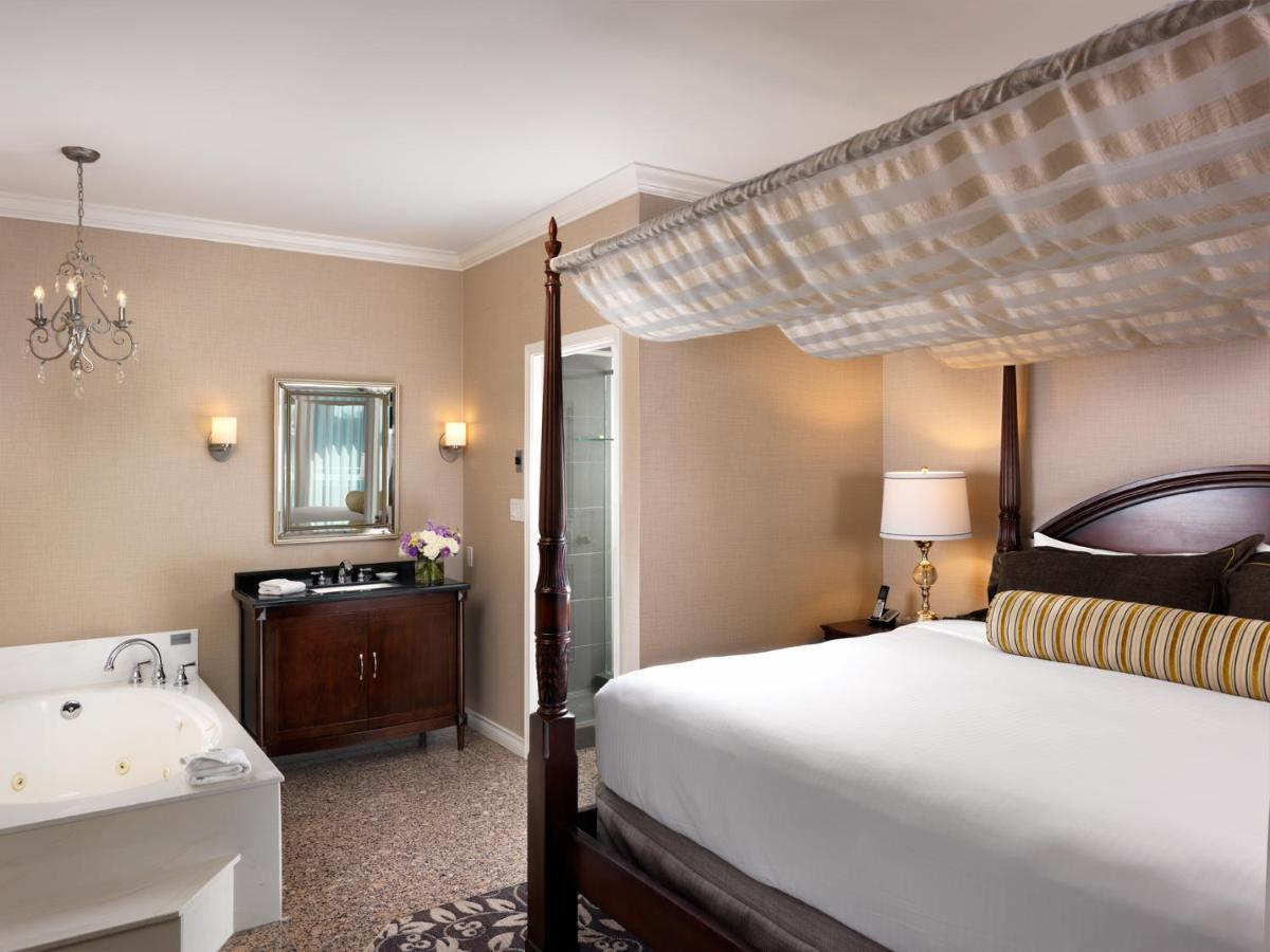 Grand Pacific Hotel Victoria
