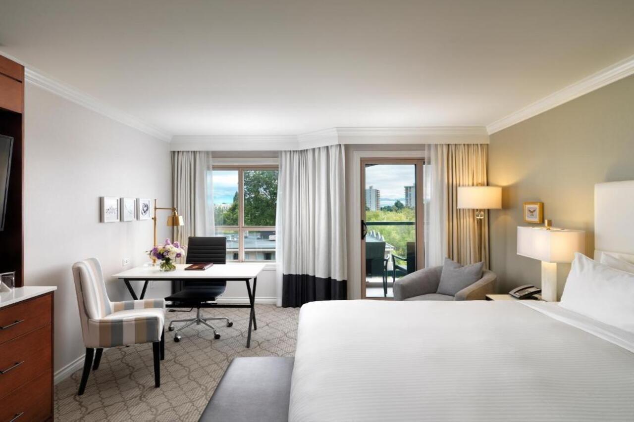 Grand Pacific Hotel 4*