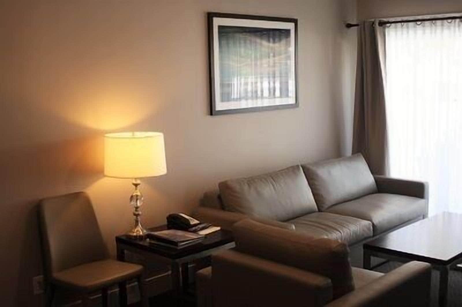 Capital Center 3* Victoria