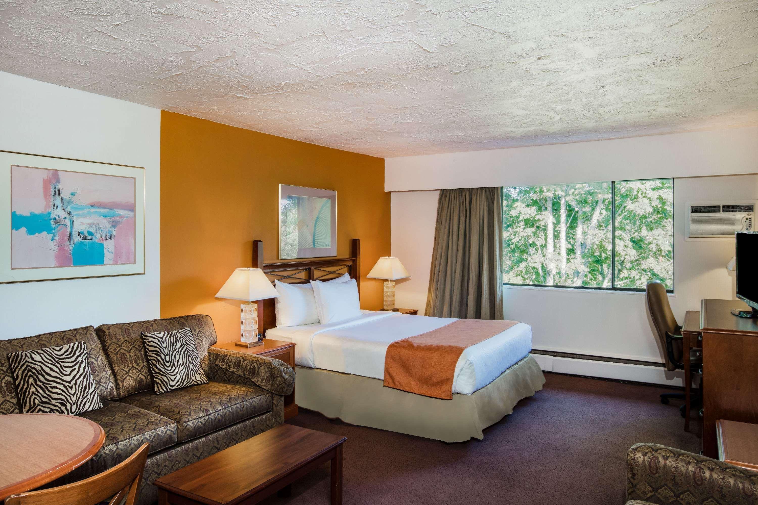 Howard Johnson By Wyndham 3*