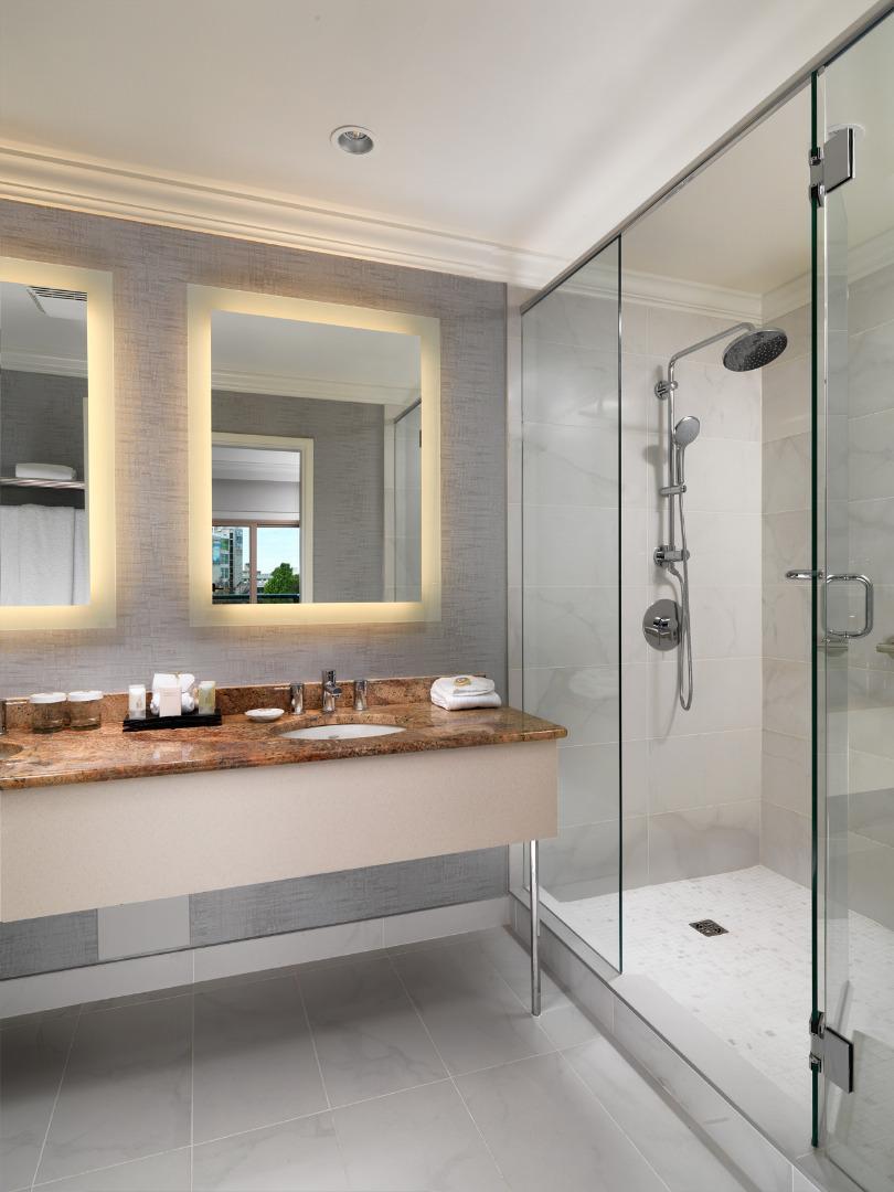 Grand Pacific Hotel 4*