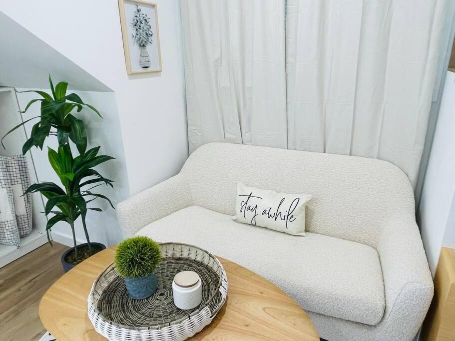 Apartment Stylish Cozy One Bedroom Studio With Free Parking *