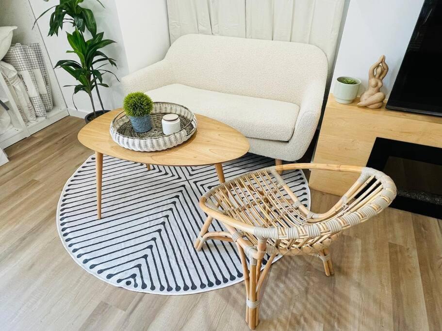 Stylish Cozy One Bedroom Studio With Free Parking * Victoria