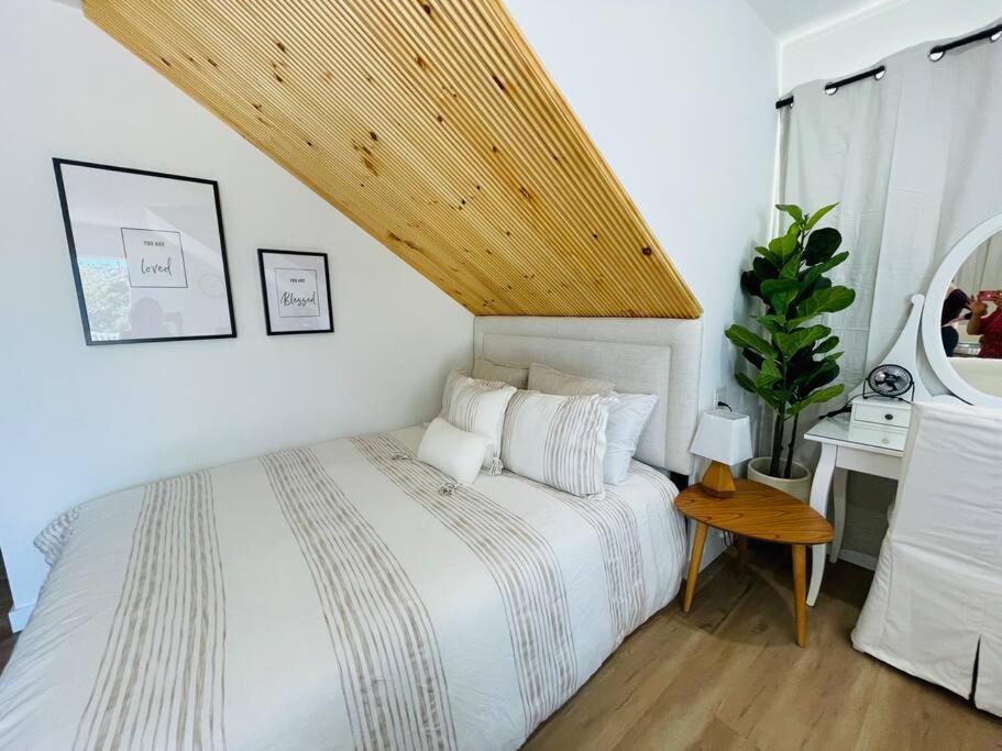 Stylish Cozy One Bedroom Studio With Free Parking Victoria