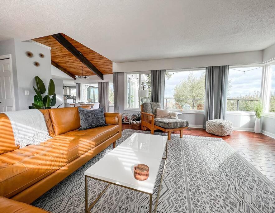 Apartment Sunrise Escape - Close To The Beach! Victoria