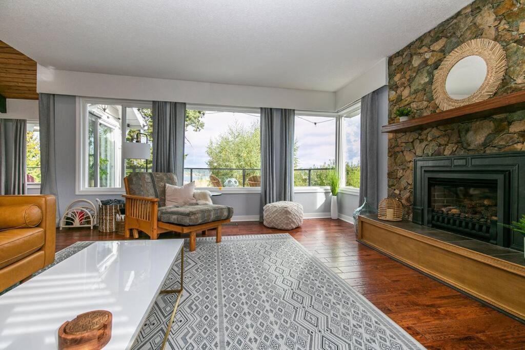 Sunrise Escape - Close To The Beach! * Victoria