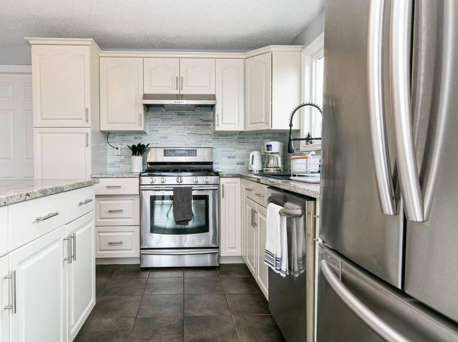 Sunrise Escape - Close To The Beach! Apartment *