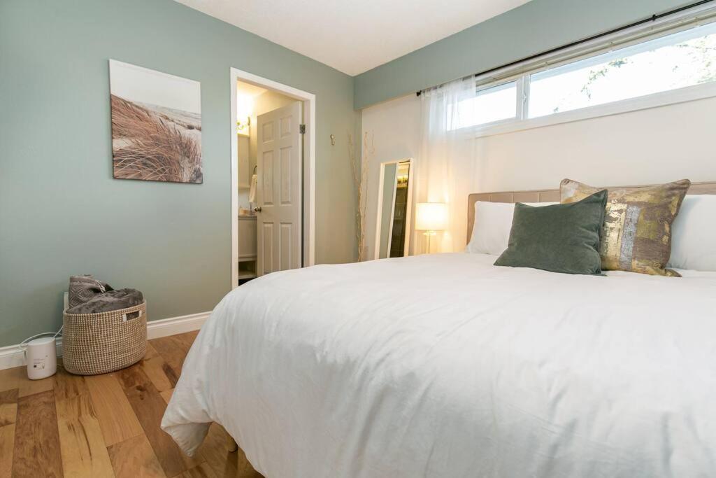 Sunrise Escape - Close To The Beach! * Victoria