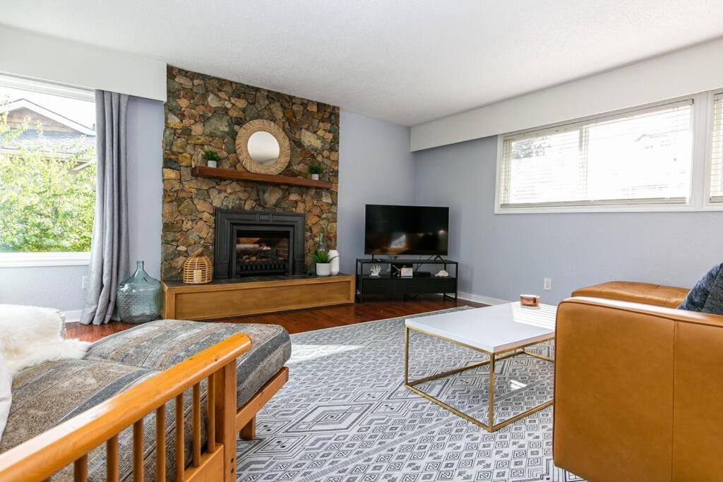 Sunrise Escape - Close To The Beach! Apartment Victoria