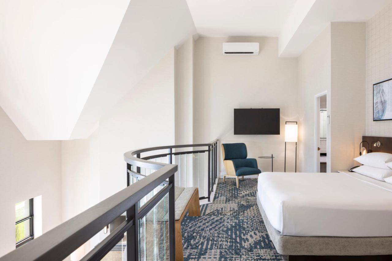 Delta By Marriott Ocean Pointe Resort