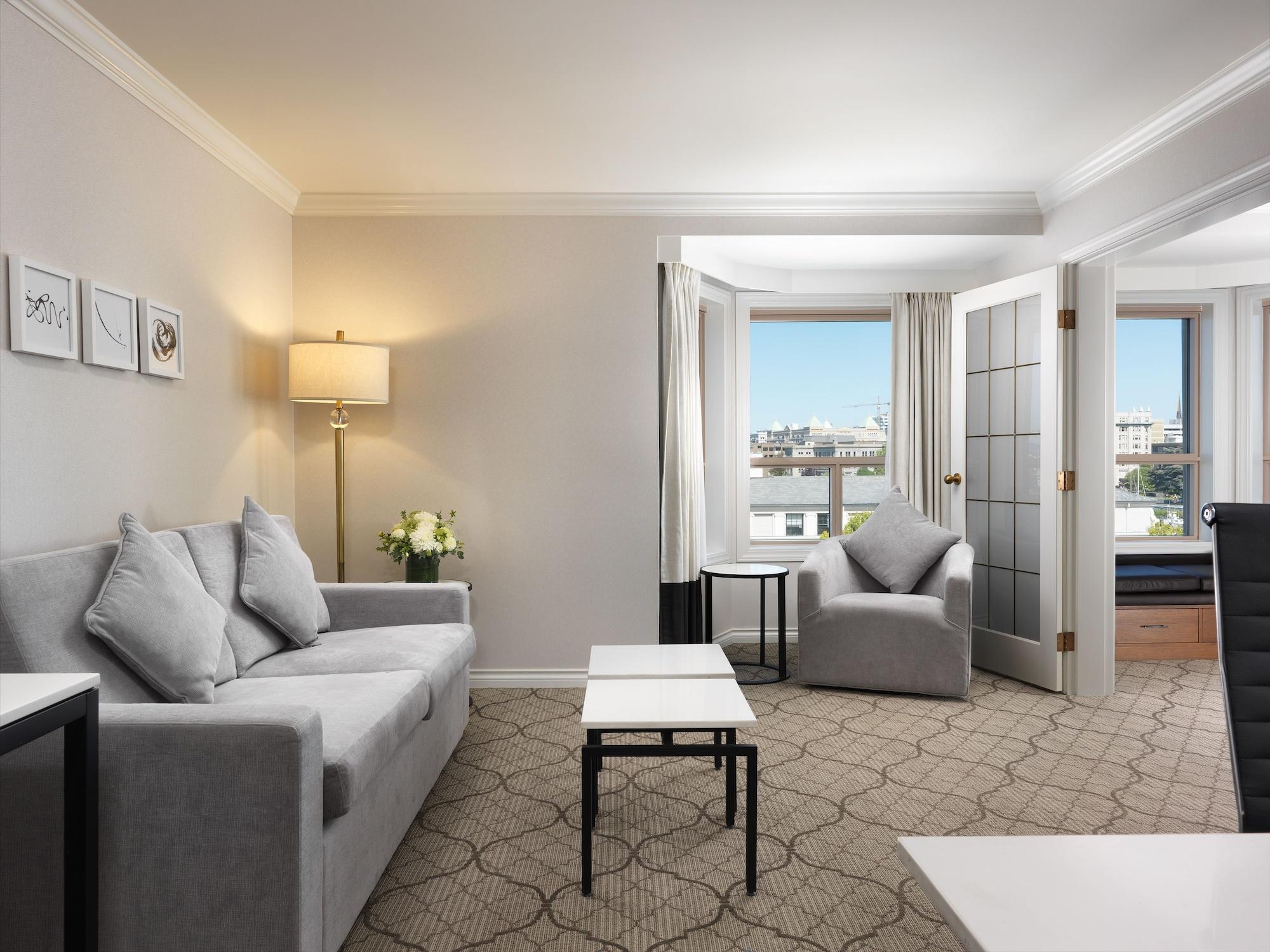 Grand Pacific Hotel 4*