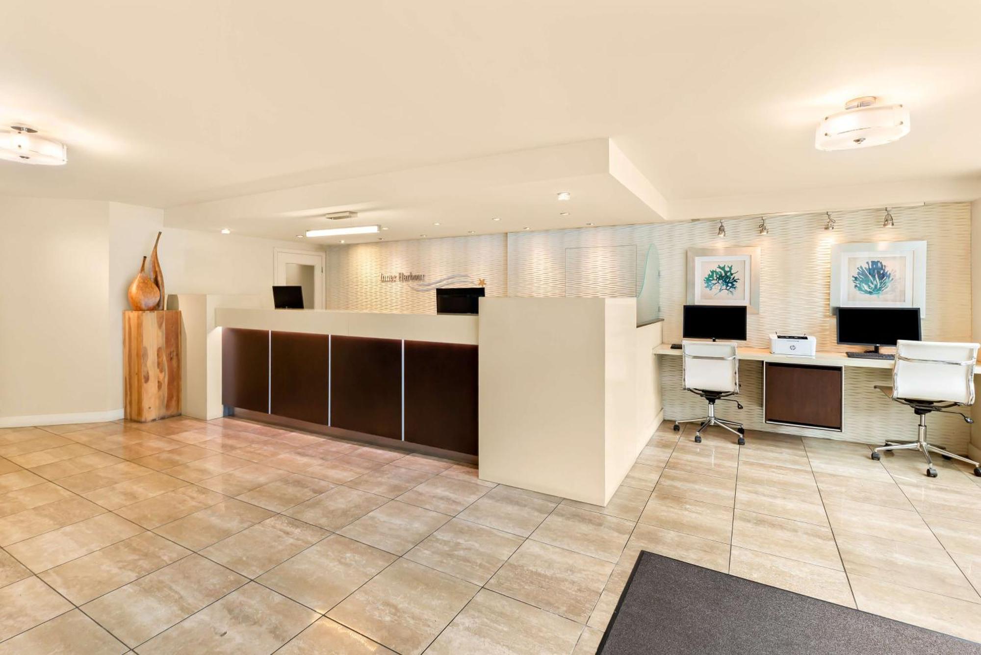Western Inner Harbour Hotel