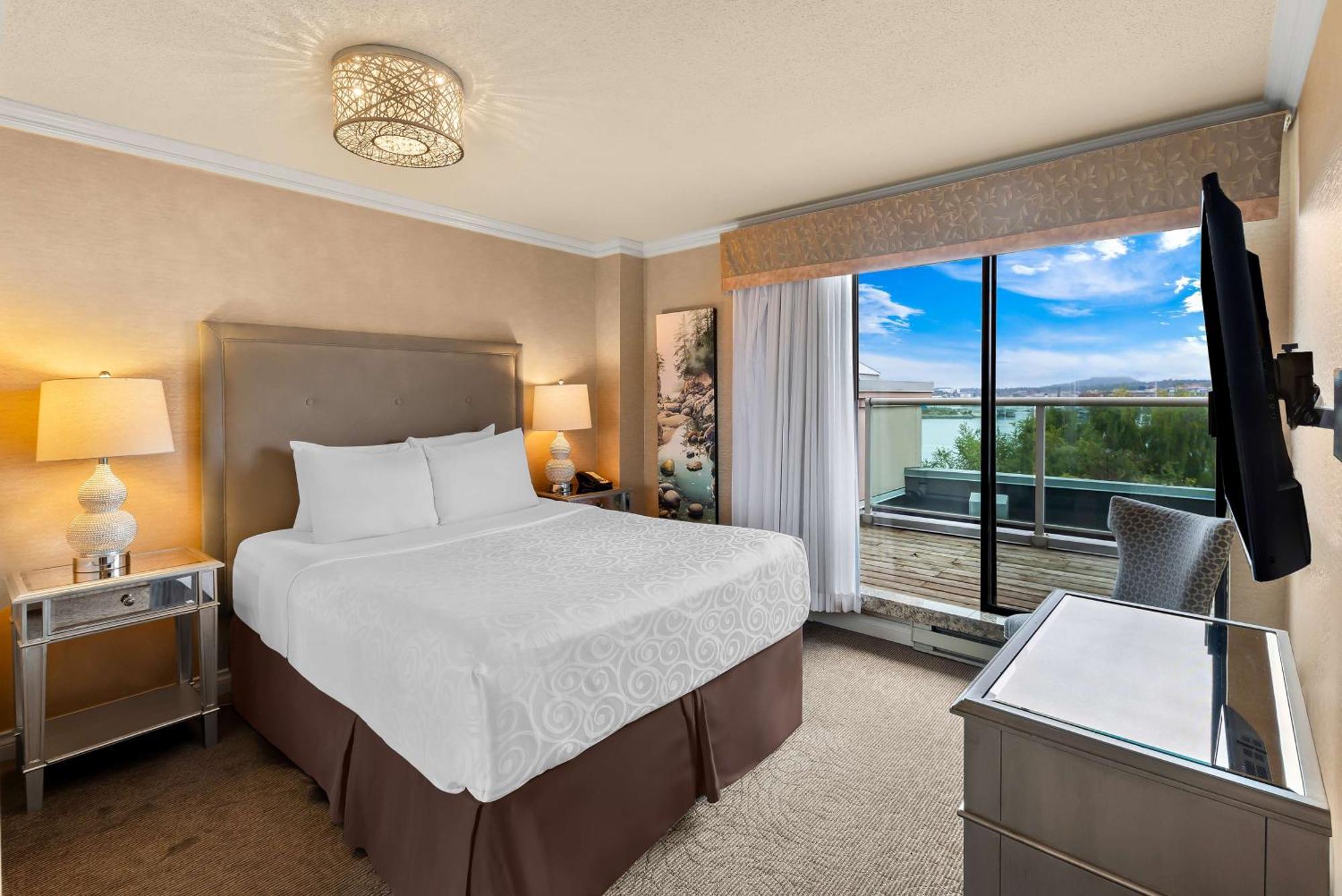 Western Inner Harbour 3*