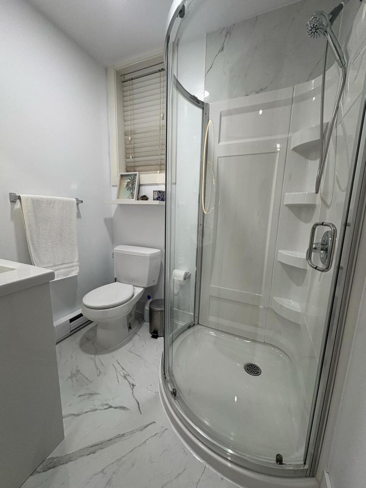 Guest With Private Bath In Langford Hospedagem domiciliar Victoria