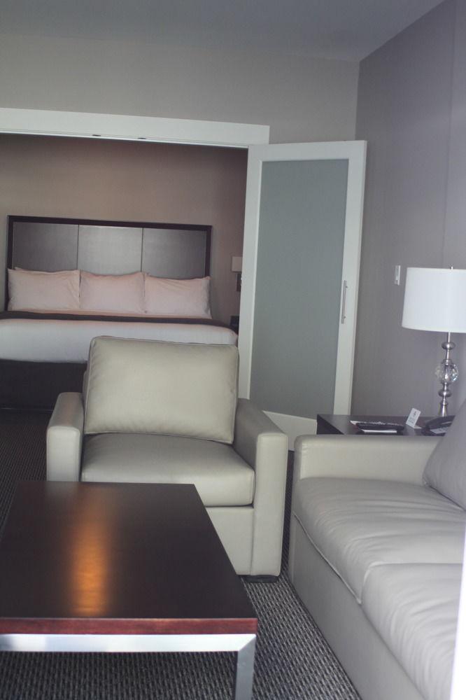 Capital Center 3* Victoria