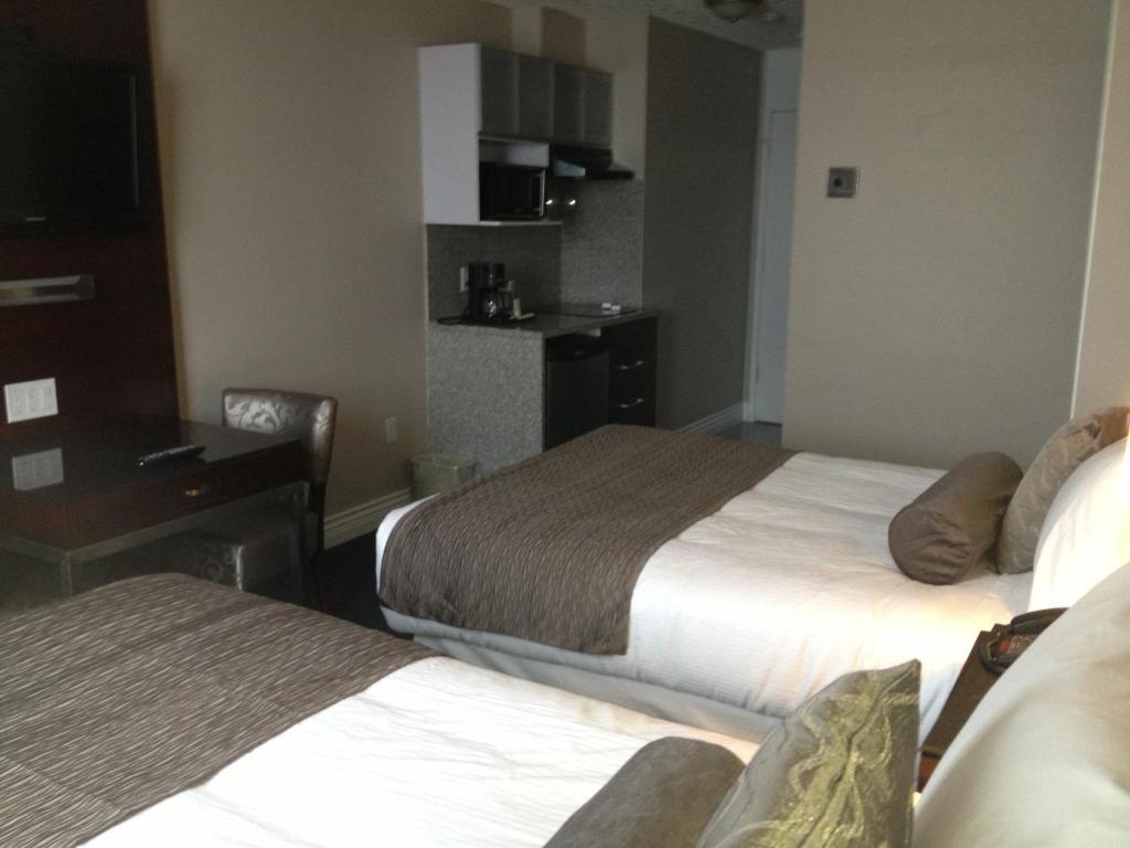 Capital Center Hotel 3*
