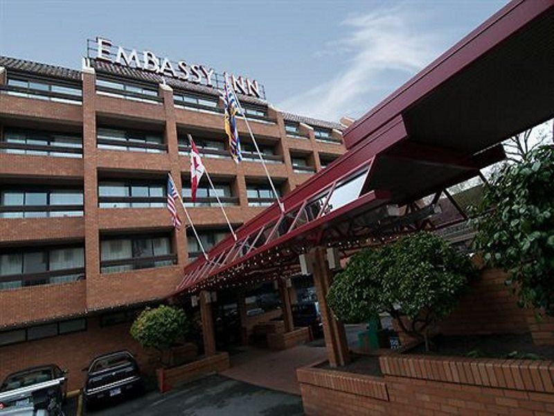 The Embassy 3*