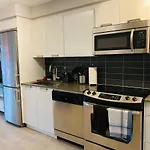 Downtown Heritage Condo With Parking