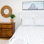Charming Two-Bedroom Getaway With Large Private Yard