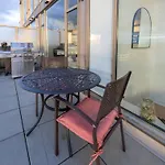 Victoria\'S Sea-Cret-Stunning Olympic And Inner Harbour Views From 450 Sq Ft Balcony