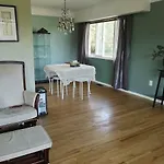 Uvic Family House