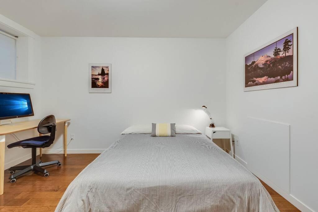 Cedar Hill Sunlit - Bright Spacious & Modern Holiday home *
