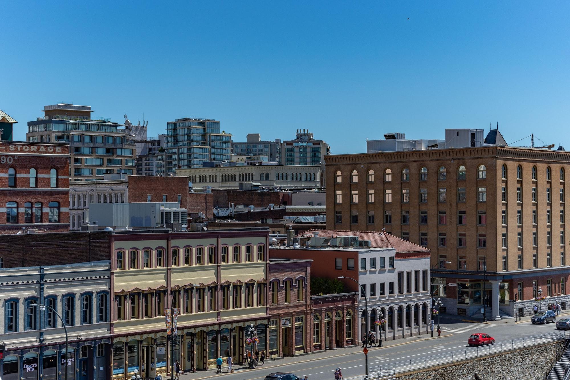 Regent Waterfront & 3* Victoria
