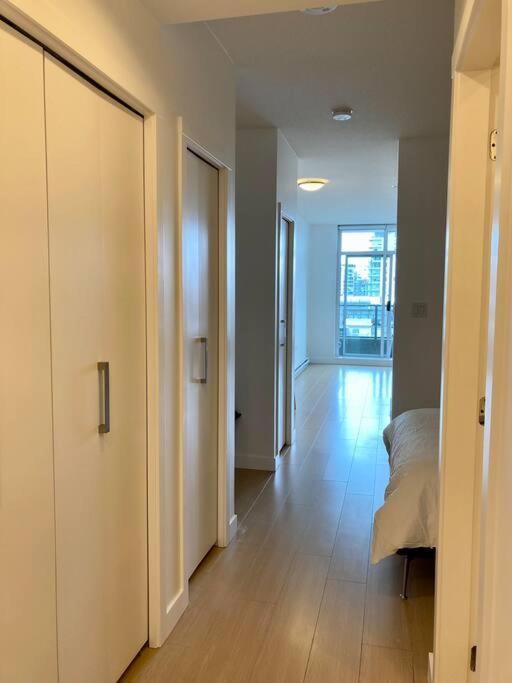 Apartment Great View On 11th Floor Downtown Victoria民宿 *