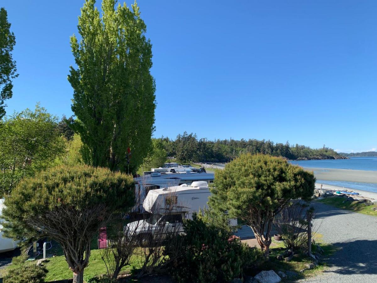 Metchosin House * Victoria