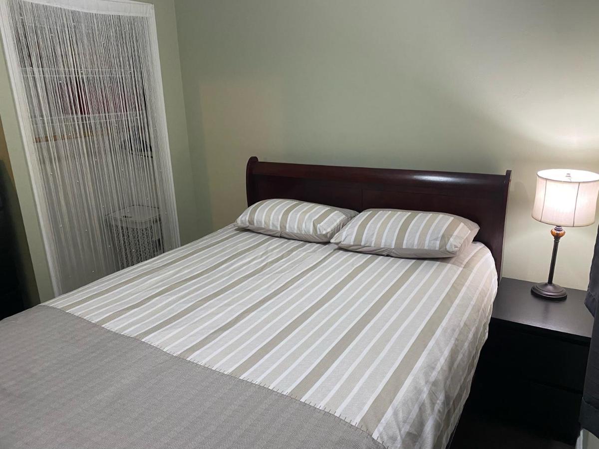 1 Bedroom In Langford. Apartment Victoria
