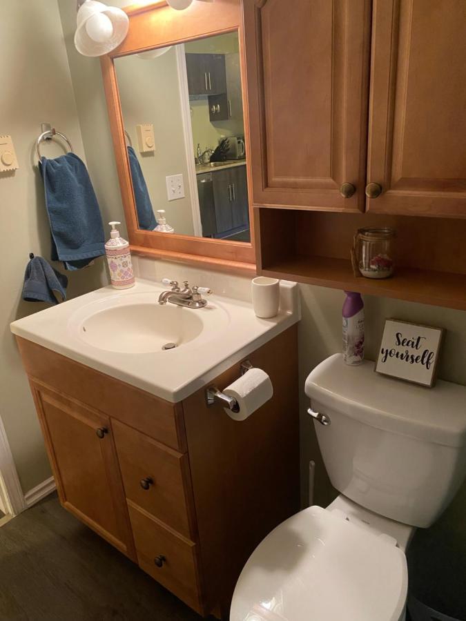 1 Bedroom In Langford. Apartment Victoria