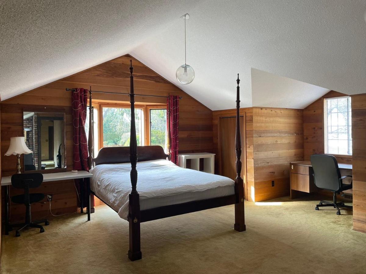 Jason House - Immaculate In A Quiet Seaside Neighbourhood Near Uvic Casa de hóspedes