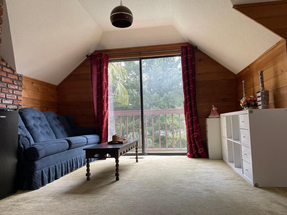 Jason House - Immaculate In A Quiet Seaside Neighbourhood Near Uvic Casa de hóspedes