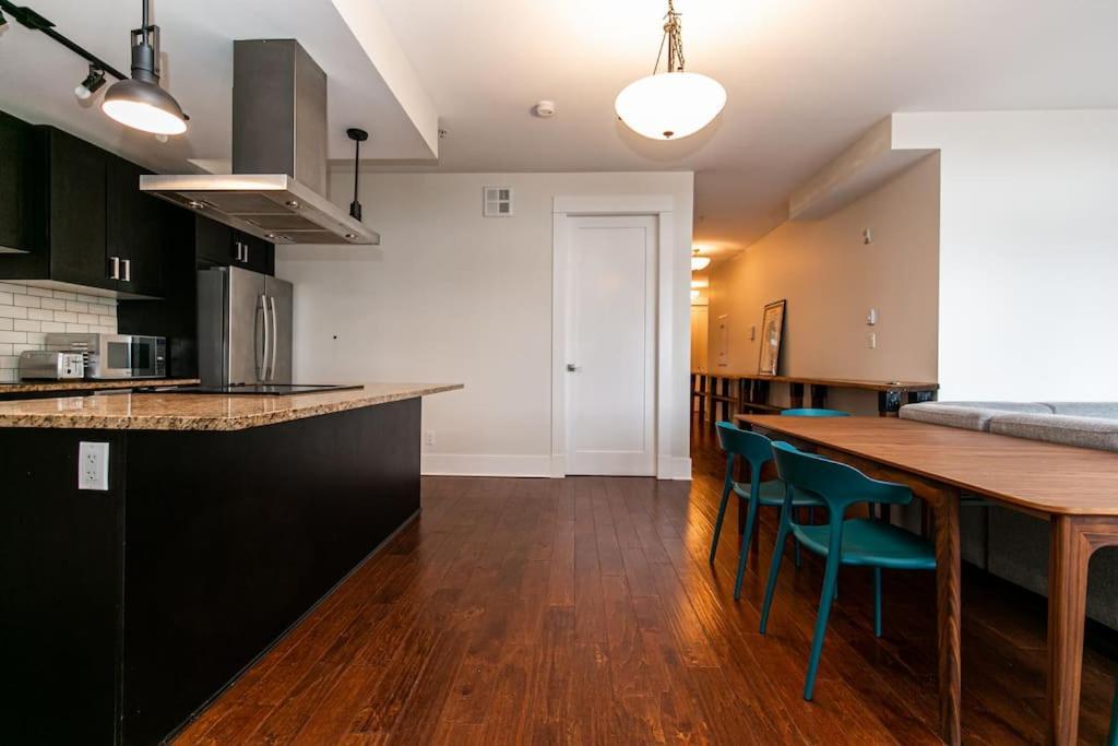 Downtown Penthouse Apartment Victoria