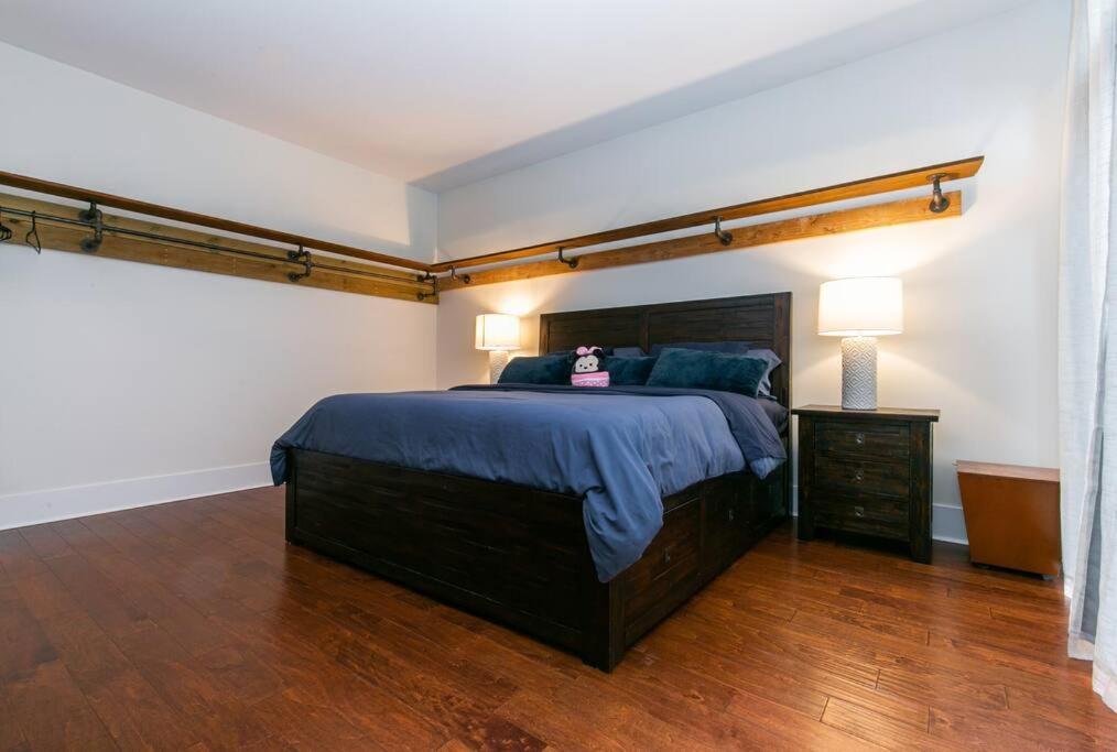 Downtown Penthouse Apartment Victoria
