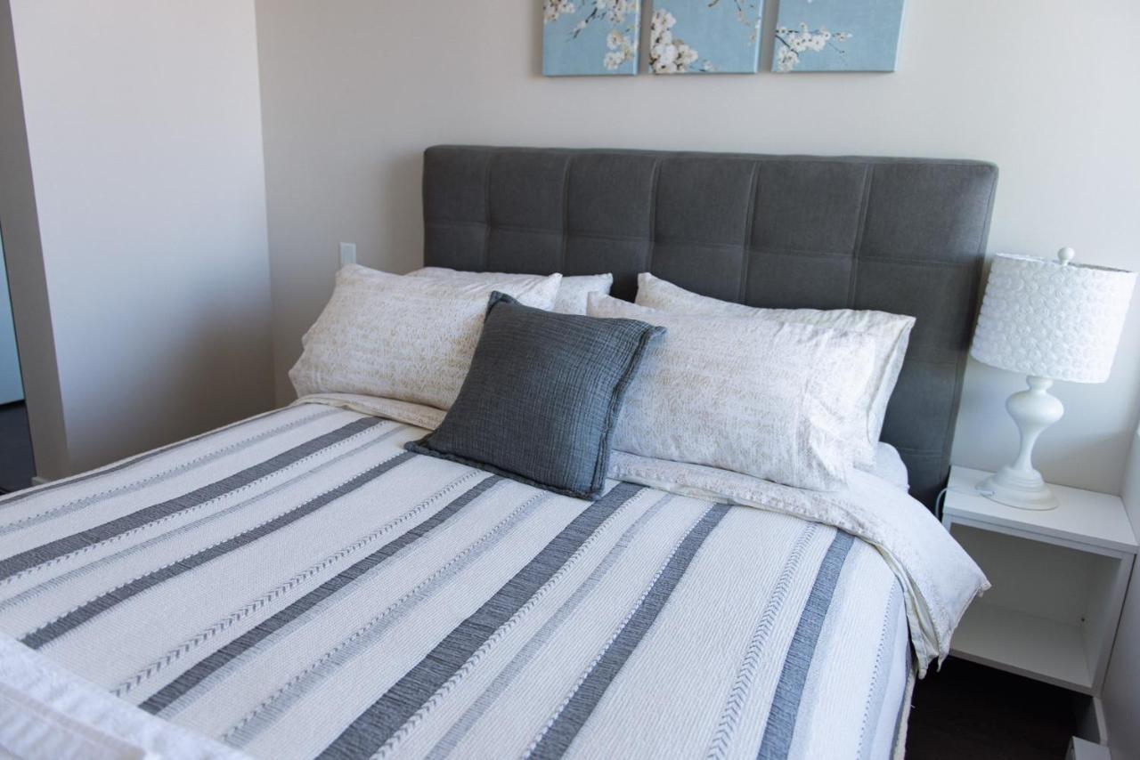 Modern And Spacious 2 Bedroom Downtown With Ocean Views