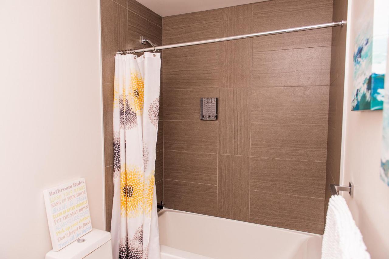 Modern And Spacious 2 Bedroom Downtown With Ocean Views Victoria