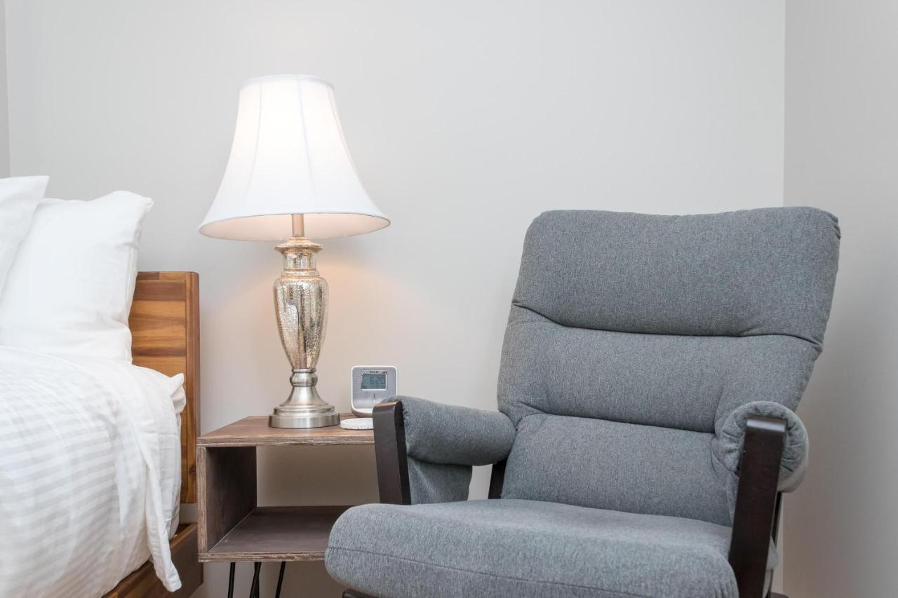 Apartment Deluxe 2 Bed 2 Bath And 5 Min Walk To Downtown And Seawalk