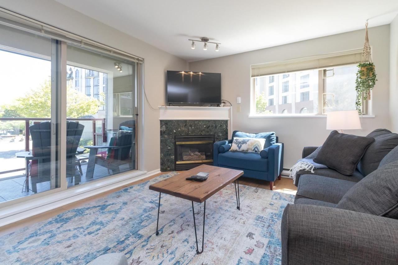 Apartment Deluxe 2 Bed 2 Bath And 5 Min Walk To Downtown And Seawalk *
