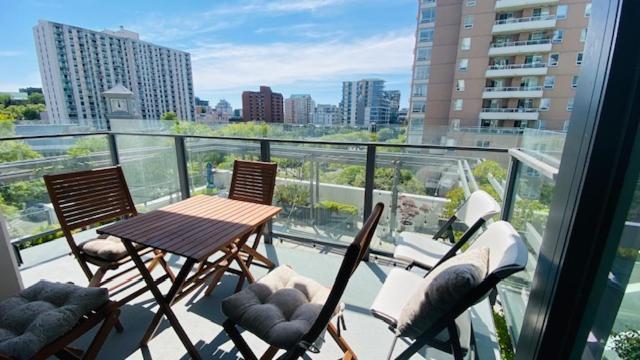 Downtown 2 Bedrooms 950sqft New With Beautiful Views Victoria