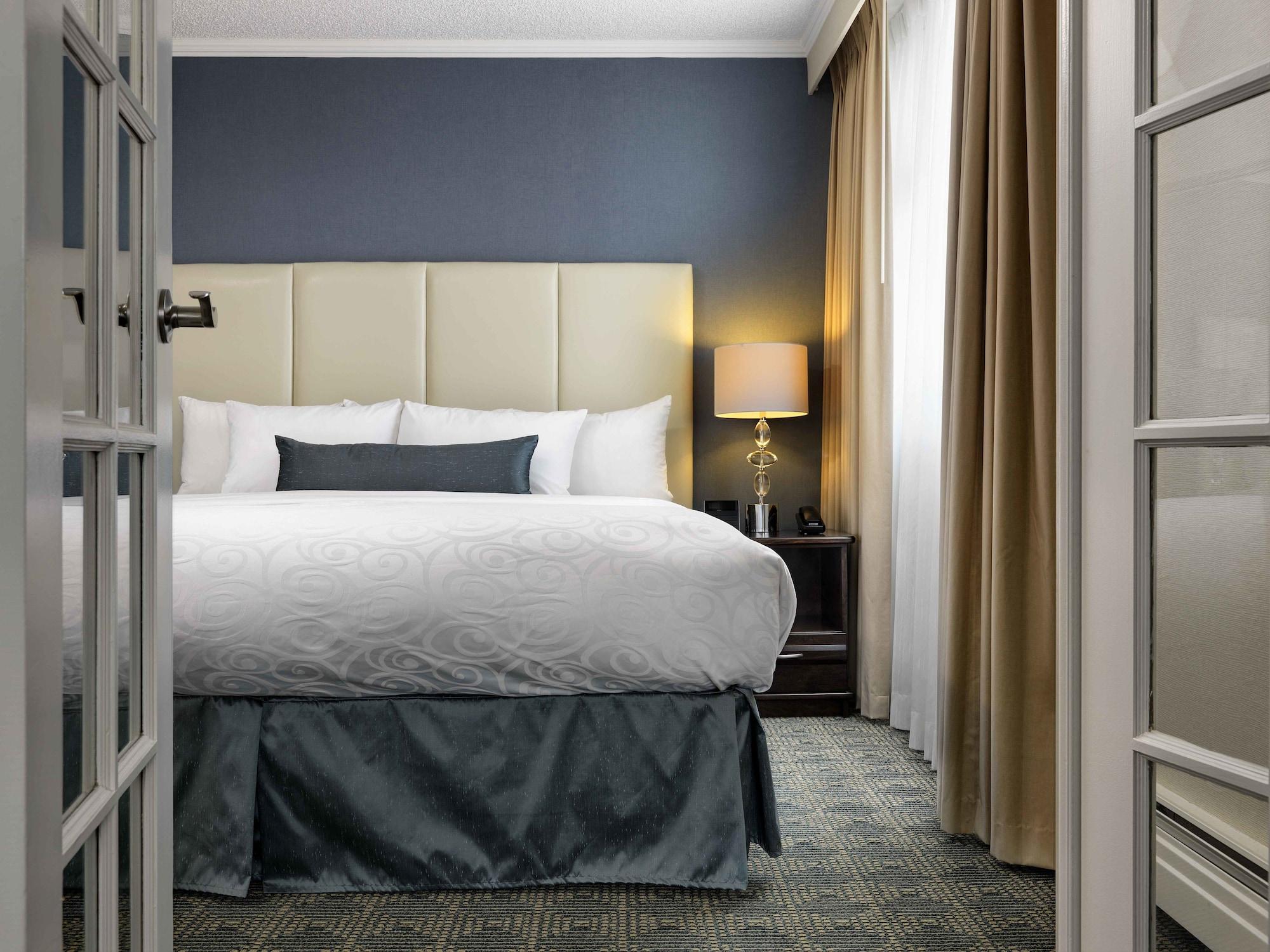 Chateau & Hotel 4*