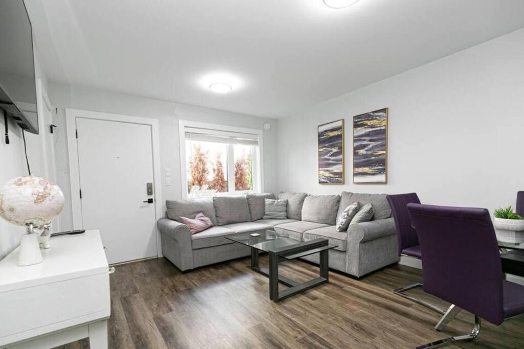 Cute 2bedroomsuite Close To Victoria