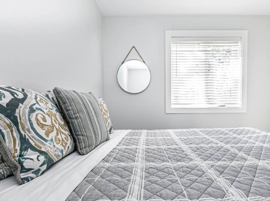 Apartment Cute 2bedroomsuite Close To Victoria