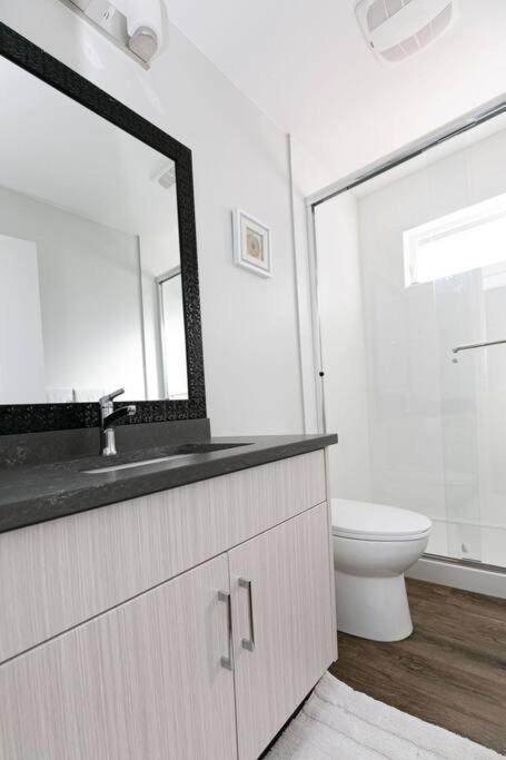 Apartment Cute 2bedroomsuite Close To