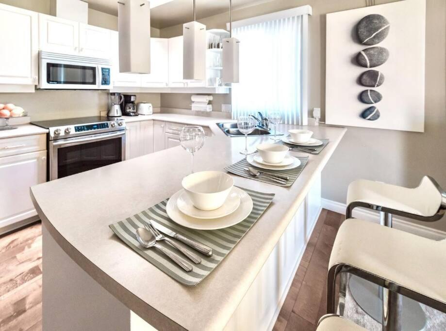 Monthly Furnished Bright Beautiful 3bedroom Apartment