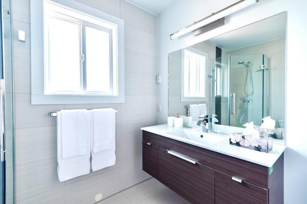 Apartment Monthly Furnished Bright Beautiful 3bedroom *