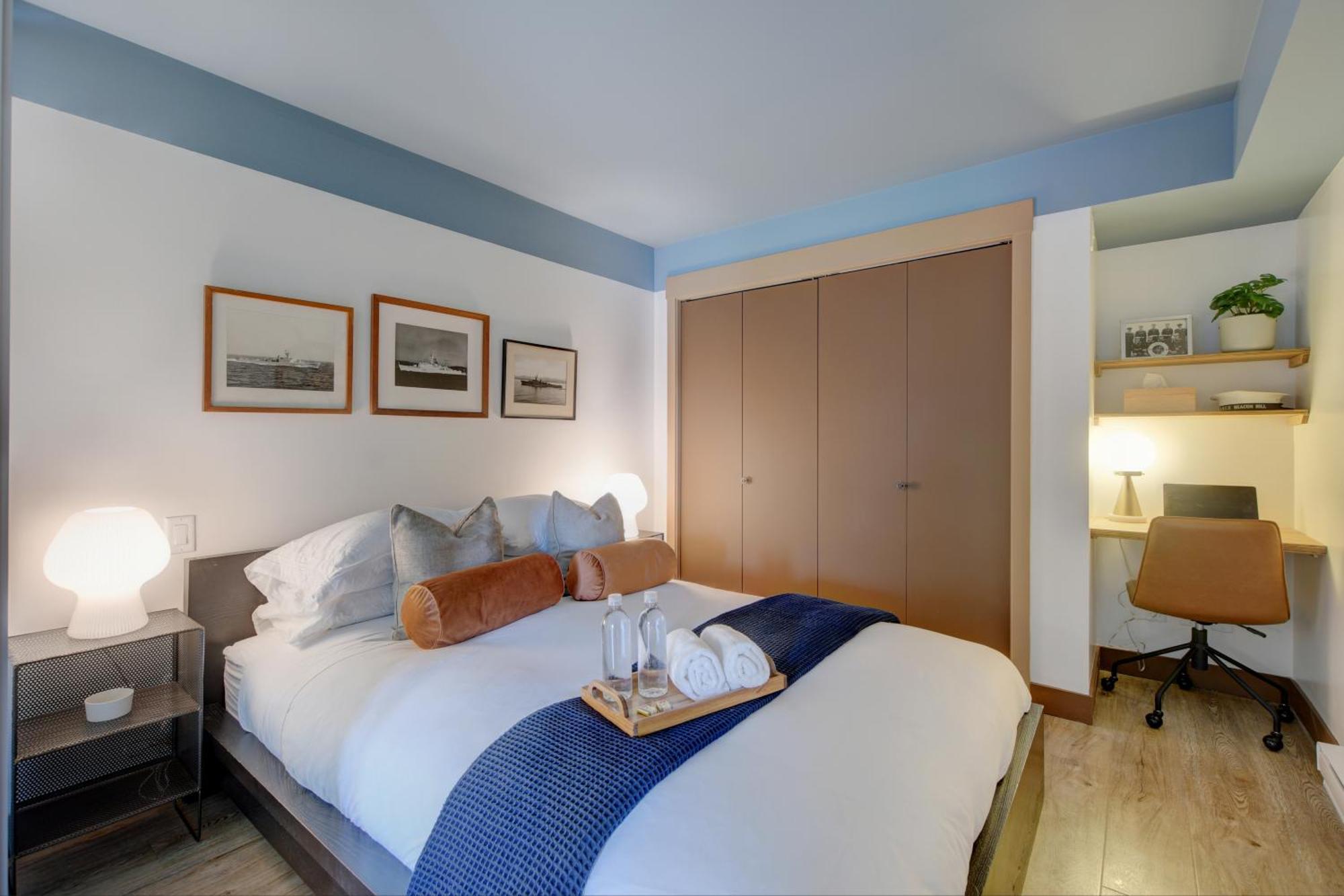 Apartment Royal Navy Suite: Modern Flat In Heart Of